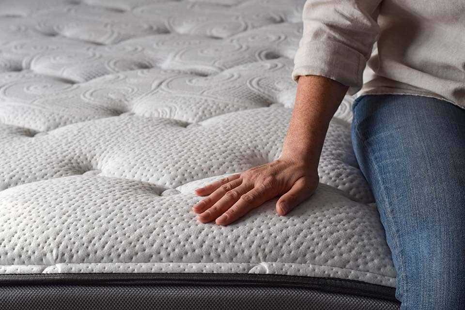 Cumpărături personalizate pentru saltele cu Nate Cangemi de la Golden Dreams Mattress